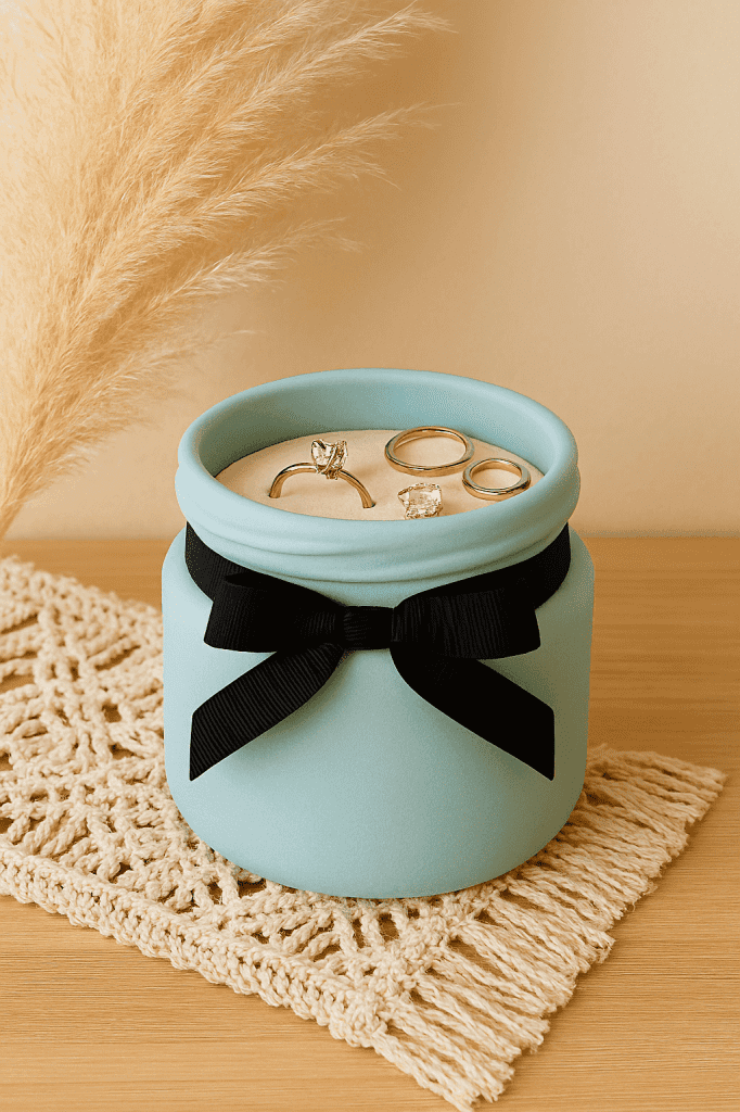 Recycler mon pot en porte-bijoux